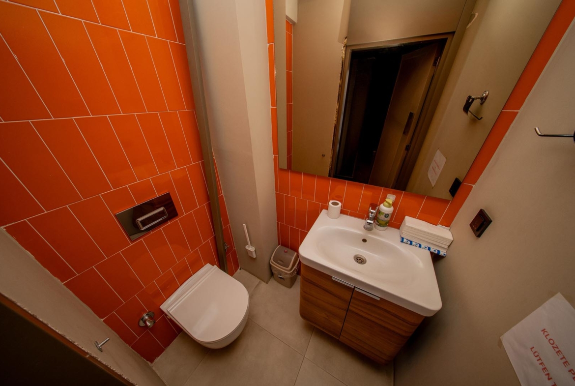 Lara Barınaklar’da Kurumsal Kimliğe Uygun 200 m² Dubleks Prestijli Ofis & İş Yeri
