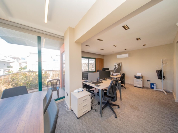 Lara Barınaklar’da Kurumsal Kimliğe Uygun 200 m² Dubleks Prestijli Ofis & İş Yeri