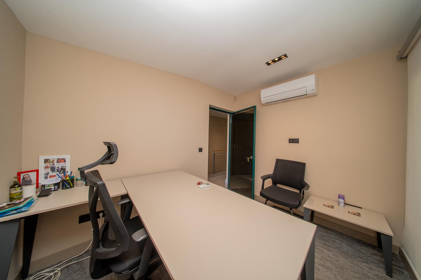 AZP05239 Lara Barınaklar’da Kurumsal Kimliğe Uygun 200 m² Dubleks Prestijli Ofis & İş Yeri