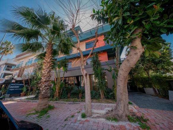 Lara Barınaklar’da Kurumsal Kimliğe Uygun 200 m² Dubleks Prestijli Ofis & İş Yeri
