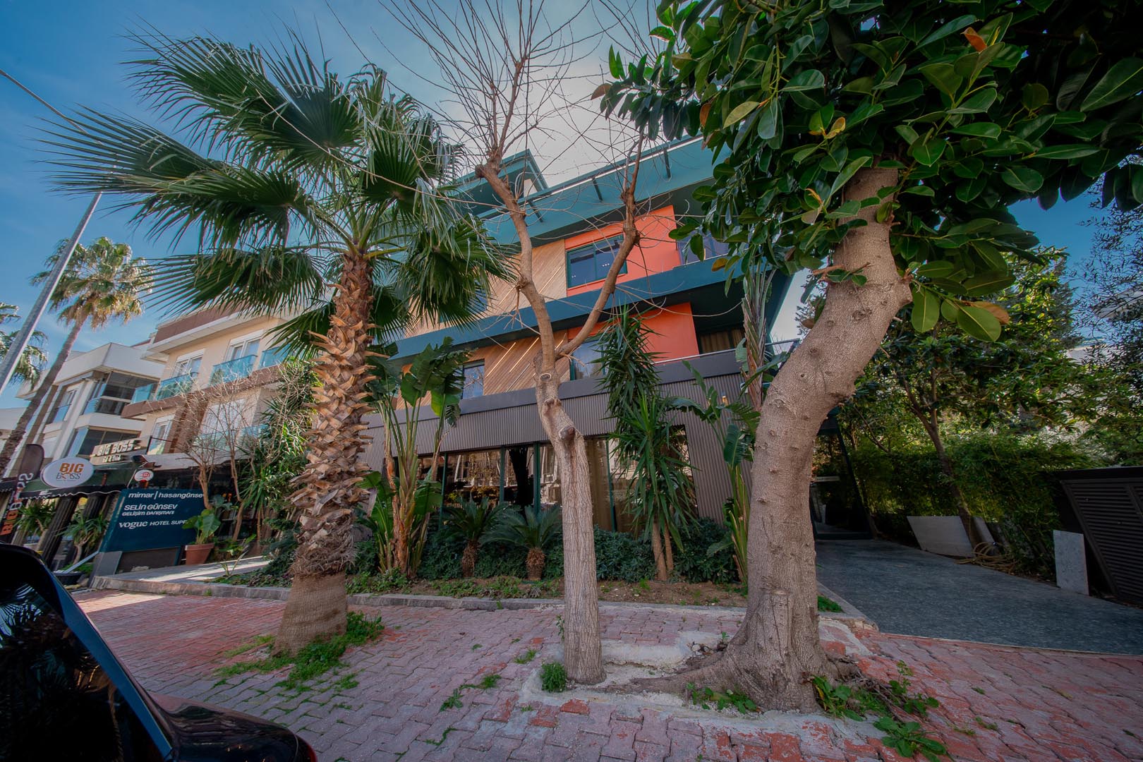 AZP05244 Lara Barınaklar’da Kurumsal Kimliğe Uygun 200 m² Dubleks Prestijli Ofis & İş Yeri