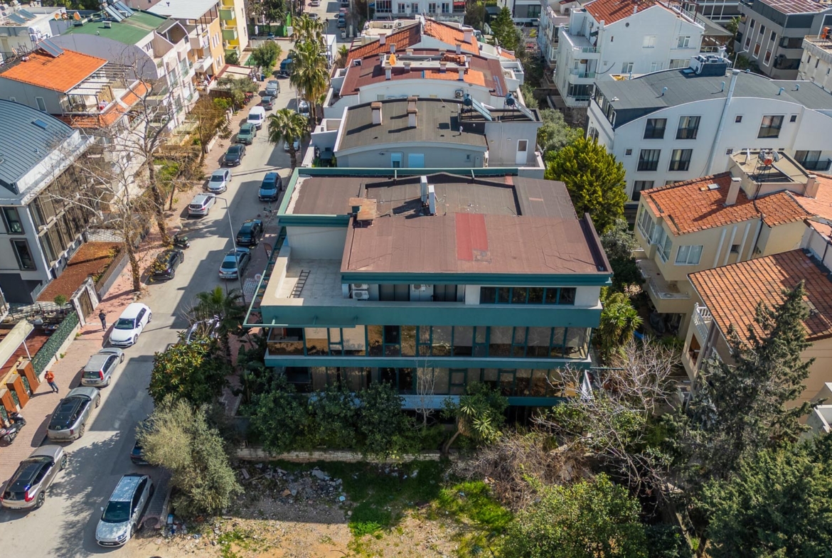 Lara Barınaklar’da Kurumsal Kimliğe Uygun 200 m² Dubleks Prestijli Ofis & İş Yeri