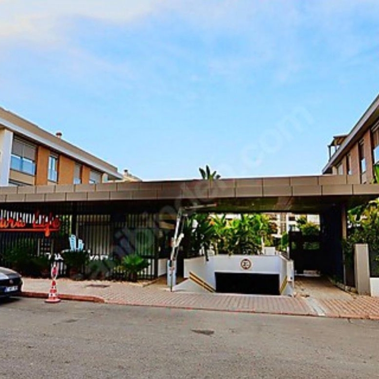 ANTALYA GÜZELOBA SİTE İÇERİSİNDE 2+1KAPALI OTOPARKLI GÜVENLİKLİ