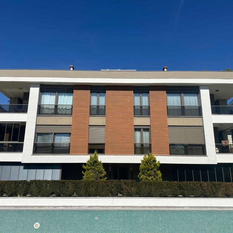 ANTALYA GÜZELOBA SİTE İÇERİSİNDE 2+1KAPALI OTOPARKLI GÜVENLİKLİ