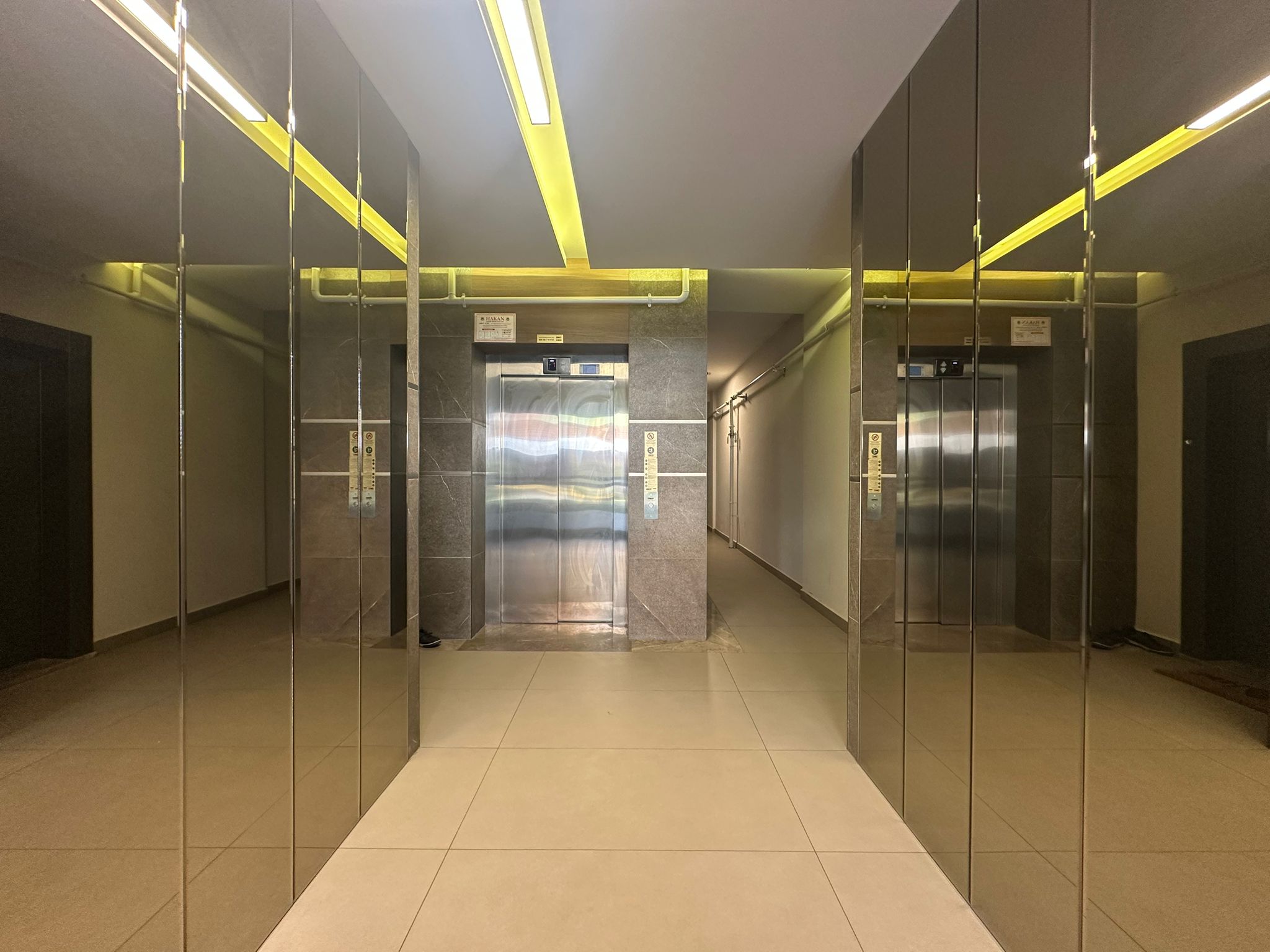 ANTALYA GÜZELOBA SİTE İÇERİSİNDE 2+1KAPALI OTOPARKLI GÜVENLİKLİ
