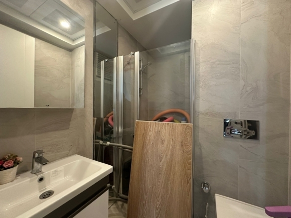 ANTALYA GÜZELOBA SİTE İÇERİSİNDE 2+1KAPALI OTOPARKLI GÜVENLİKLİ