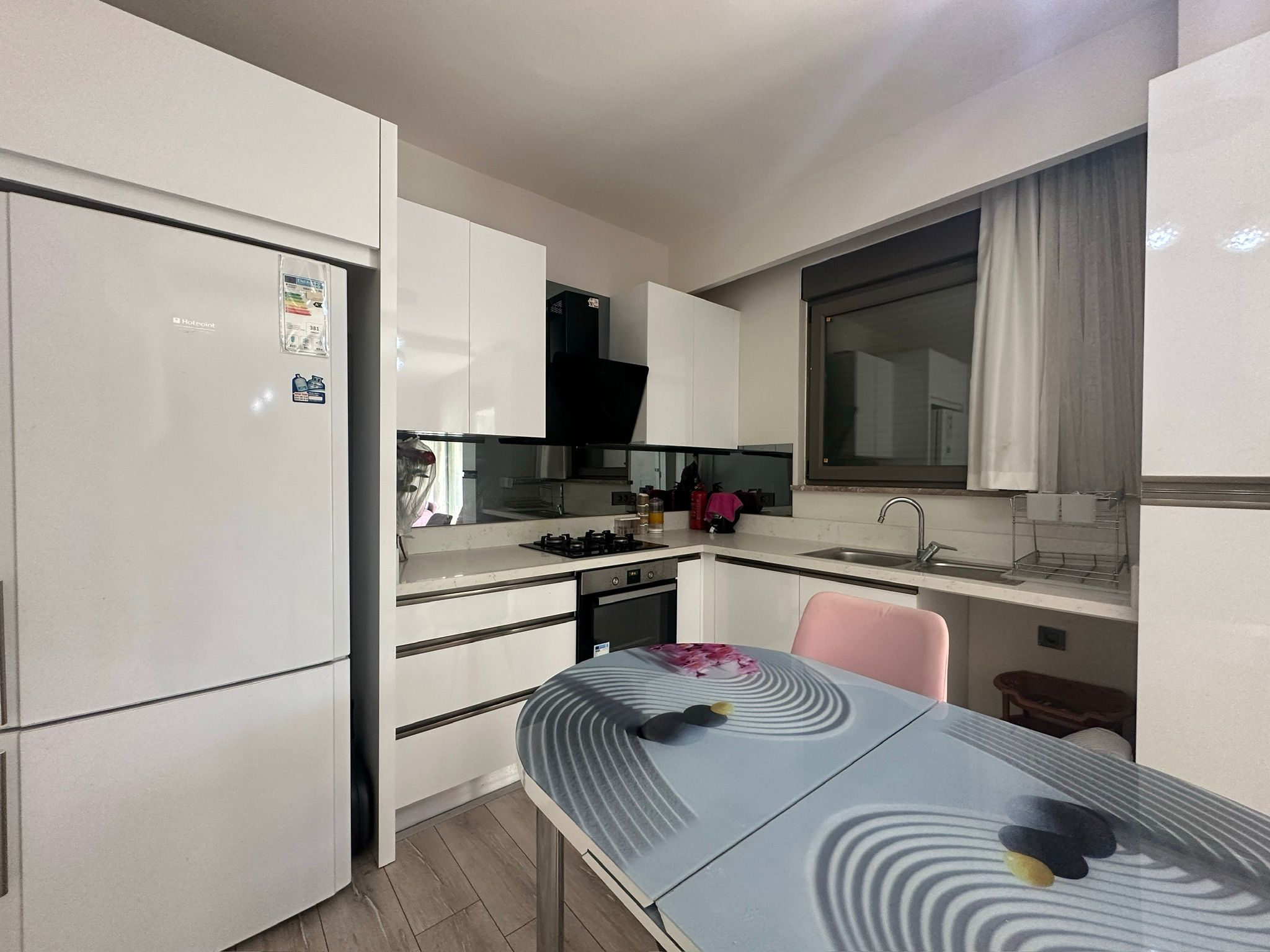 ANTALYA GÜZELOBA SİTE İÇERİSİNDE 2+1KAPALI OTOPARKLI GÜVENLİKLİ
