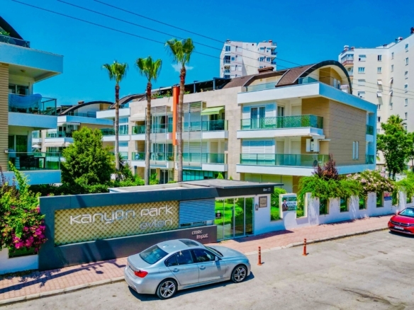 Kanyon Park Evleri’nde Havuzlu, Full Eşyalı ve Kapalı Otoparklı Lüks 1+1 Daire