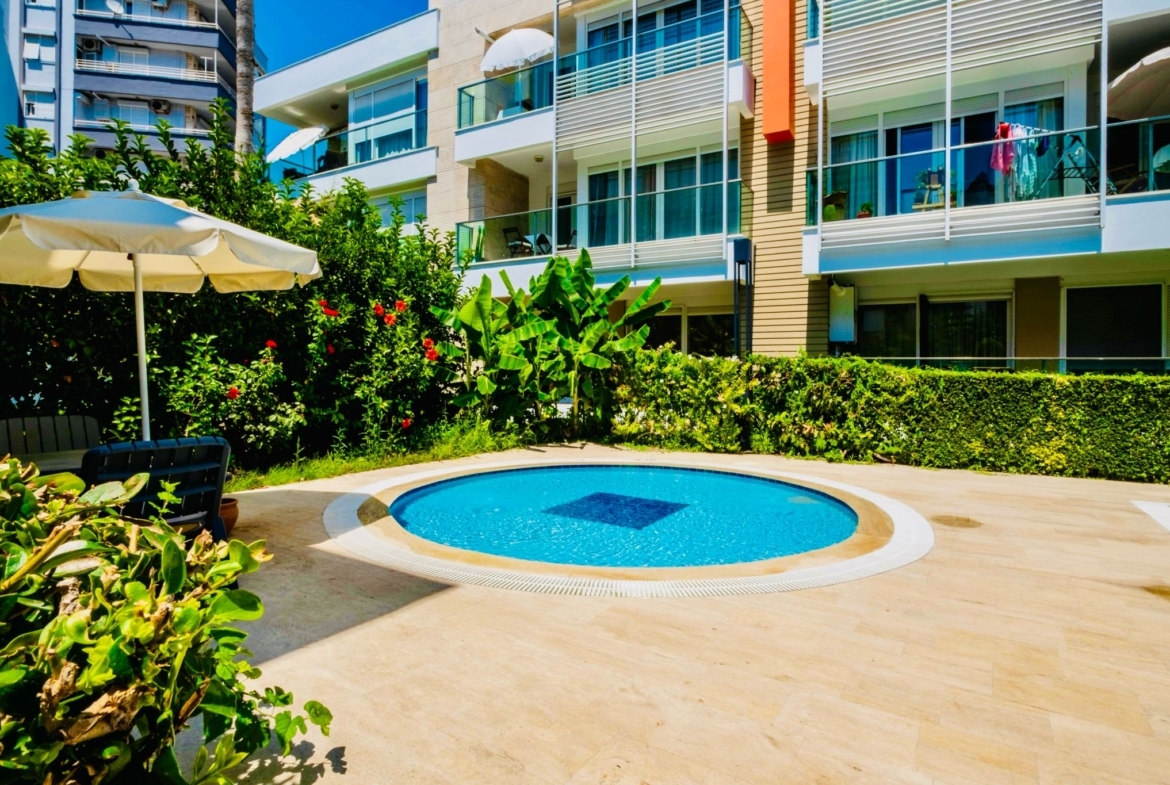 Kanyon Park Evleri’nde Havuzlu, Full Eşyalı ve Kapalı Otoparklı Lüks 1+1 Daire