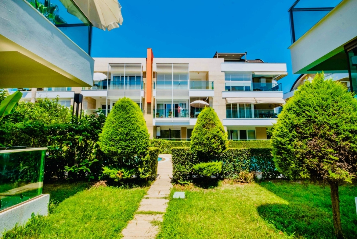 Kanyon Park Evleri’nde Havuzlu, Full Eşyalı ve Kapalı Otoparklı Lüks 1+1 Daire