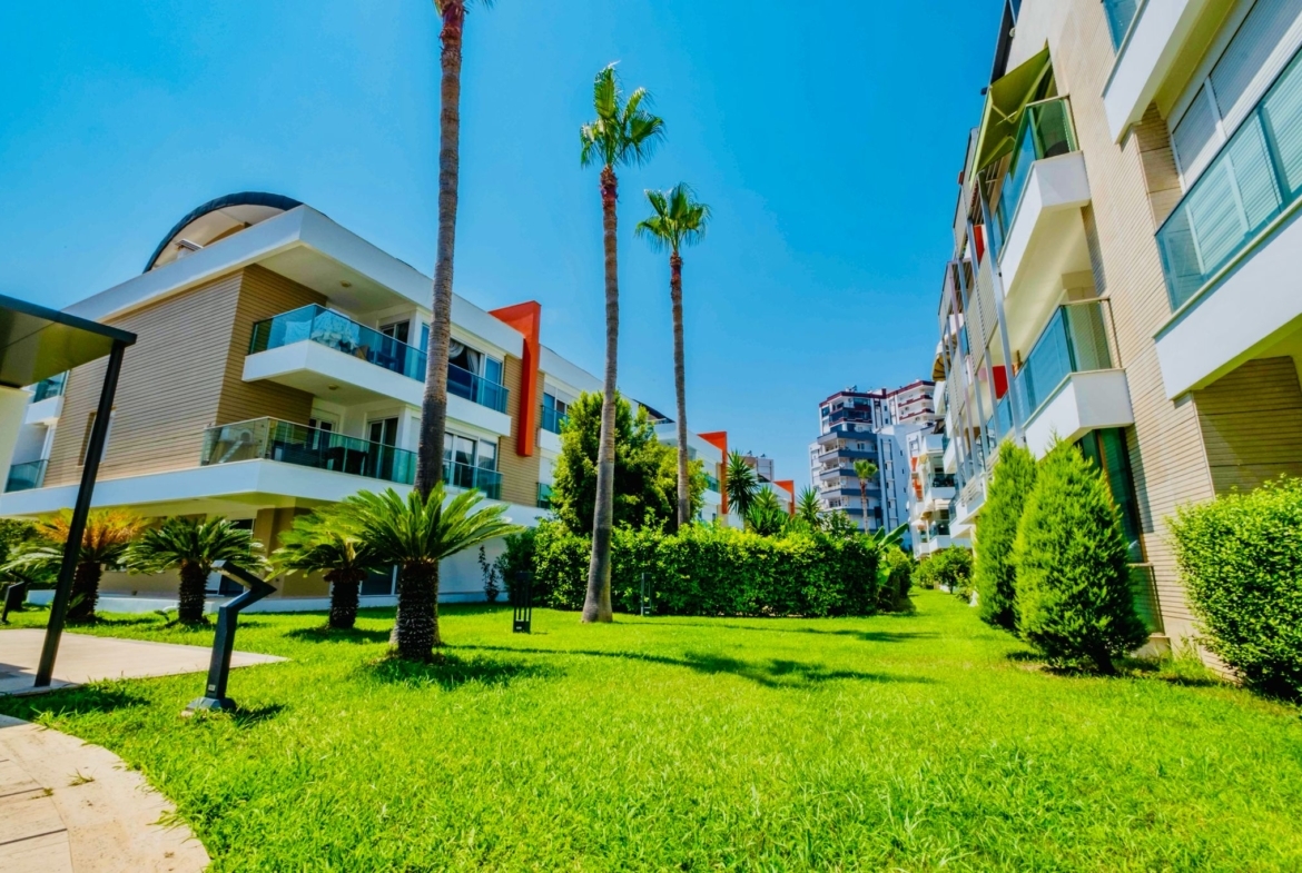 Kanyon Park Evleri’nde Havuzlu, Full Eşyalı ve Kapalı Otoparklı Lüks 1+1 Daire
