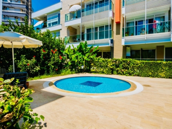 Kanyon Park Evleri’nde Havuzlu, Full Eşyalı ve Kapalı Otoparklı Lüks 1+1 Daire