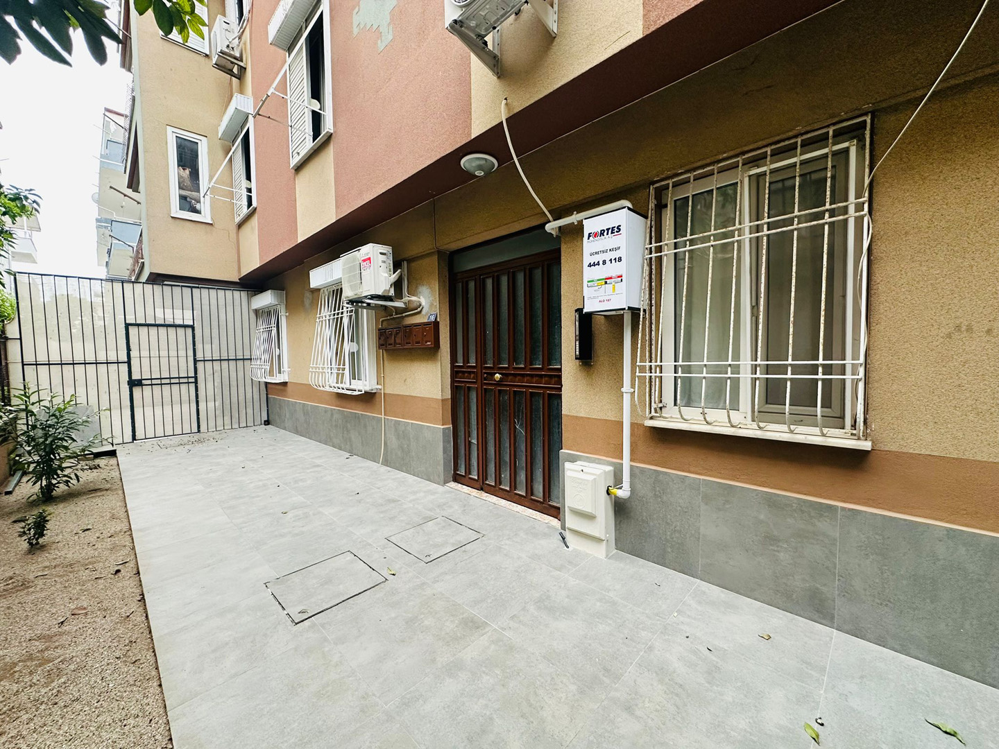 WhatsApp Image 2026-04-24 at 13.10.32 (2) Antalya Lara Fener Mahallesi’nde Merkezi Konumda Satılık Geniş 4+1 Dubleks Daire