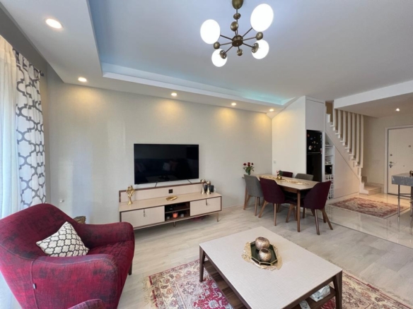 Güzeloba Limon Park Premium’da Havuzlu Site İçerisinde Terastlı Satılık 3+1 Dubleks Daire