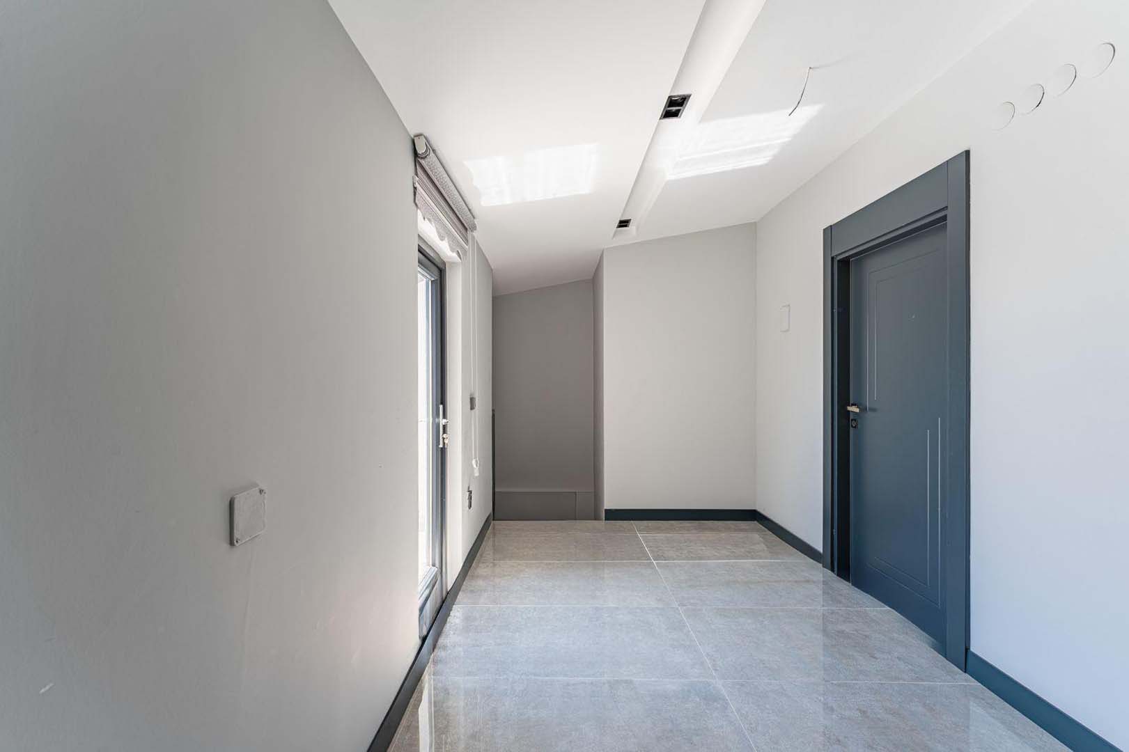 12 GÜZELOBADA 5+1 LÜKS VİLLA – KAPALI OTOPARK – GENİŞ BAHÇE