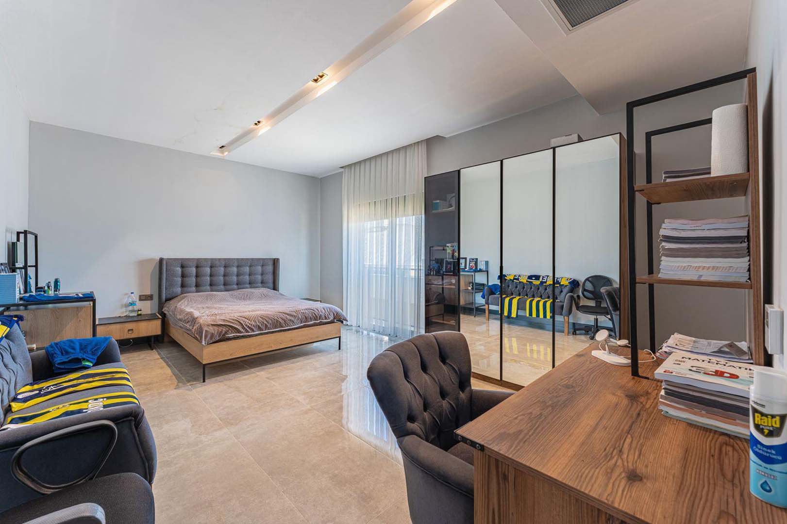 17 GÜZELOBADA 5+1 LÜKS VİLLA – KAPALI OTOPARK – GENİŞ BAHÇE