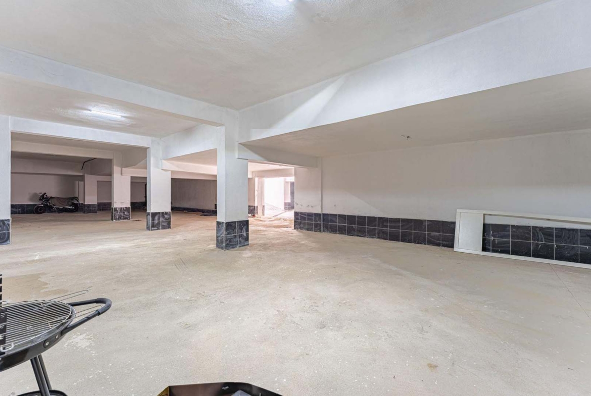 GÜZELOBADA 5+1 LÜKS VİLLA – KAPALI OTOPARK – GENİŞ BAHÇE