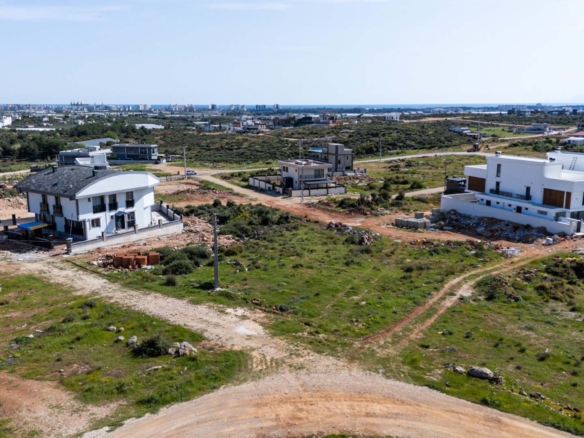 KEMERAĞZINDA 1309m² | LÜKS VİLLA PROJESİNE UYGUN | SATILIK ARSA