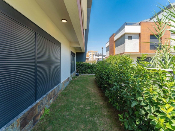 GÜZELOBADA 5+1 LÜKS VİLLA – KAPALI OTOPARK – GENİŞ BAHÇE