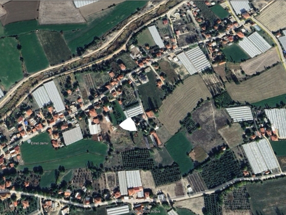 ANTALYA-Elmalı ,Köy içi imarlı ve Tapusuna Ev işlenmiş 910 m²