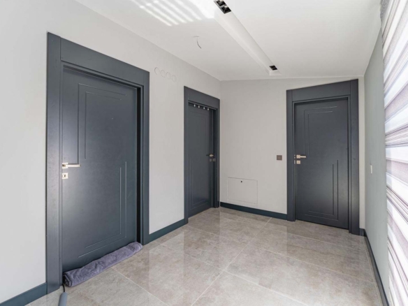 GÜZELOBADA 5+1 LÜKS VİLLA – KAPALI OTOPARK – GENİŞ BAHÇE