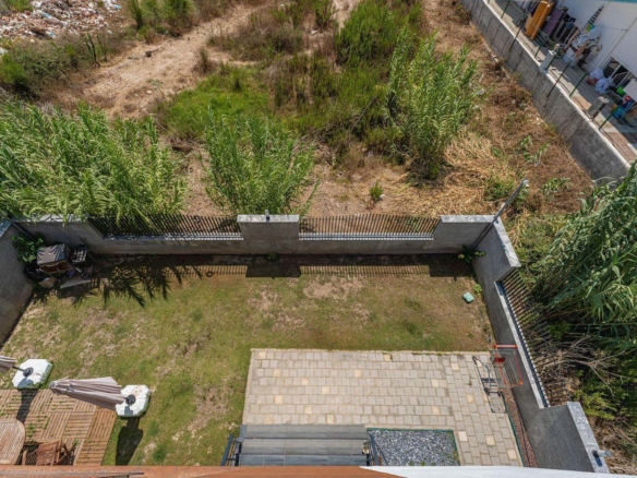 GÜZELOBADA 5+1 LÜKS VİLLA – KAPALI OTOPARK – GENİŞ BAHÇE
