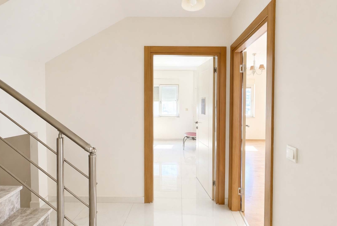 GÜZELOBA FERAH 4+1 DUBLEKS | EMSALLERİNDEN AVANTAJLI DAİRE