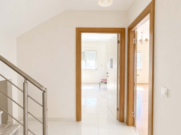 GÜZELOBA FERAH 4+1 DUBLEKS | EMSALLERİNDEN AVANTAJLI DAİRE