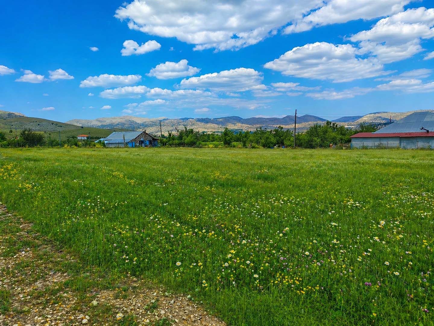 ChatGPT Image 30 Nis 2026 09_51_37 KORKUTELİ TAŞKESİĞİ 3267m² – DOĞAYLA YATIRIMI BİRLEŞTİREN TARLA