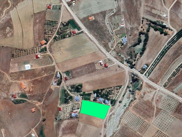 KORKUTELİ TAŞKESİĞİ 3267m² – DOĞAYLA YATIRIMI BİRLEŞTİREN TARLA