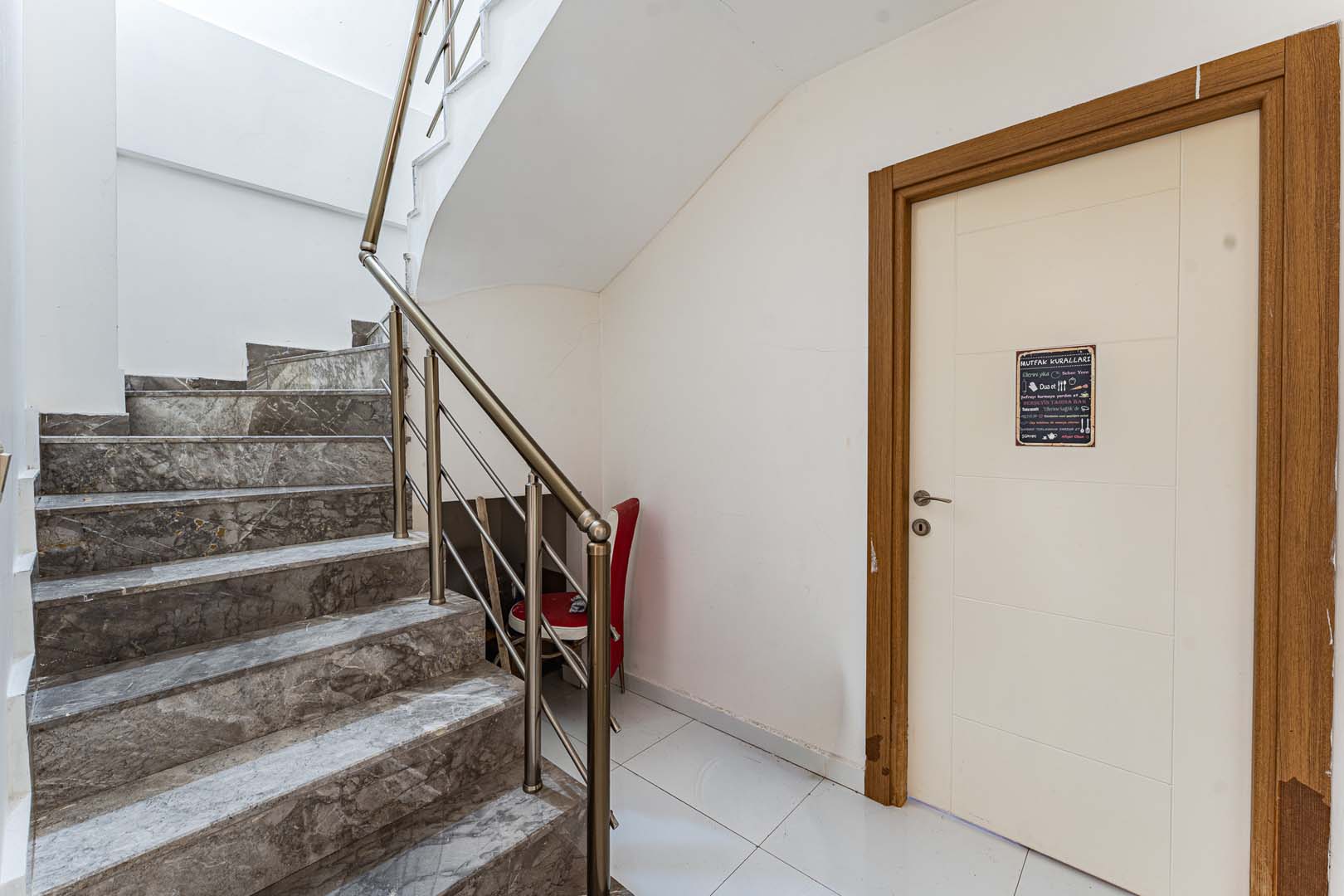 MUA00037-HDR GÜZELOBA FERAH 4+1 DUBLEKS | EMSALLERİNDEN AVANTAJLI DAİRE