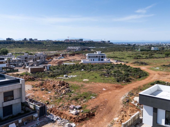 AKSU KEMERAĞZINDA VİLLA İMARLI | ŞEHRE YAKIN 350m2 ARSA