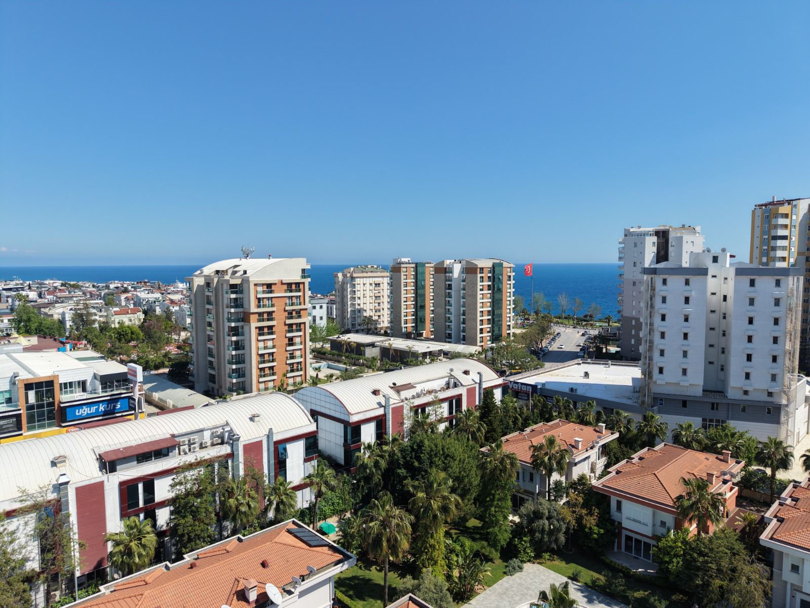 WhatsApp Image 2026-05-05 at 11.34.33 Fener’de Tabela Değeri Yüksek Hazır Güzellik Merkezi