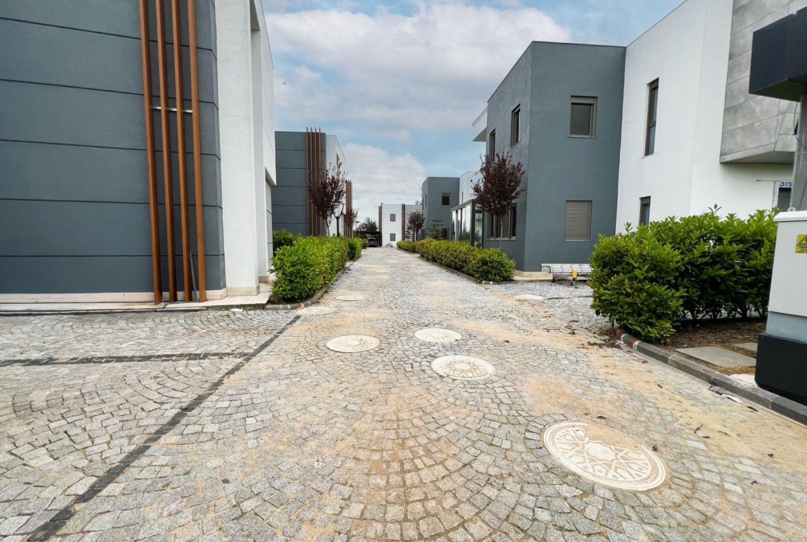 KEPEZ ODABAŞINDA SATILIK 4+1 VİLLA
