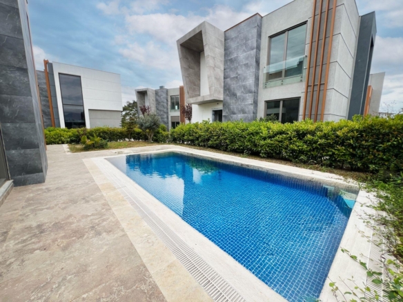 KEPEZ ODABAŞINDA SATILIK 4+1 VİLLA