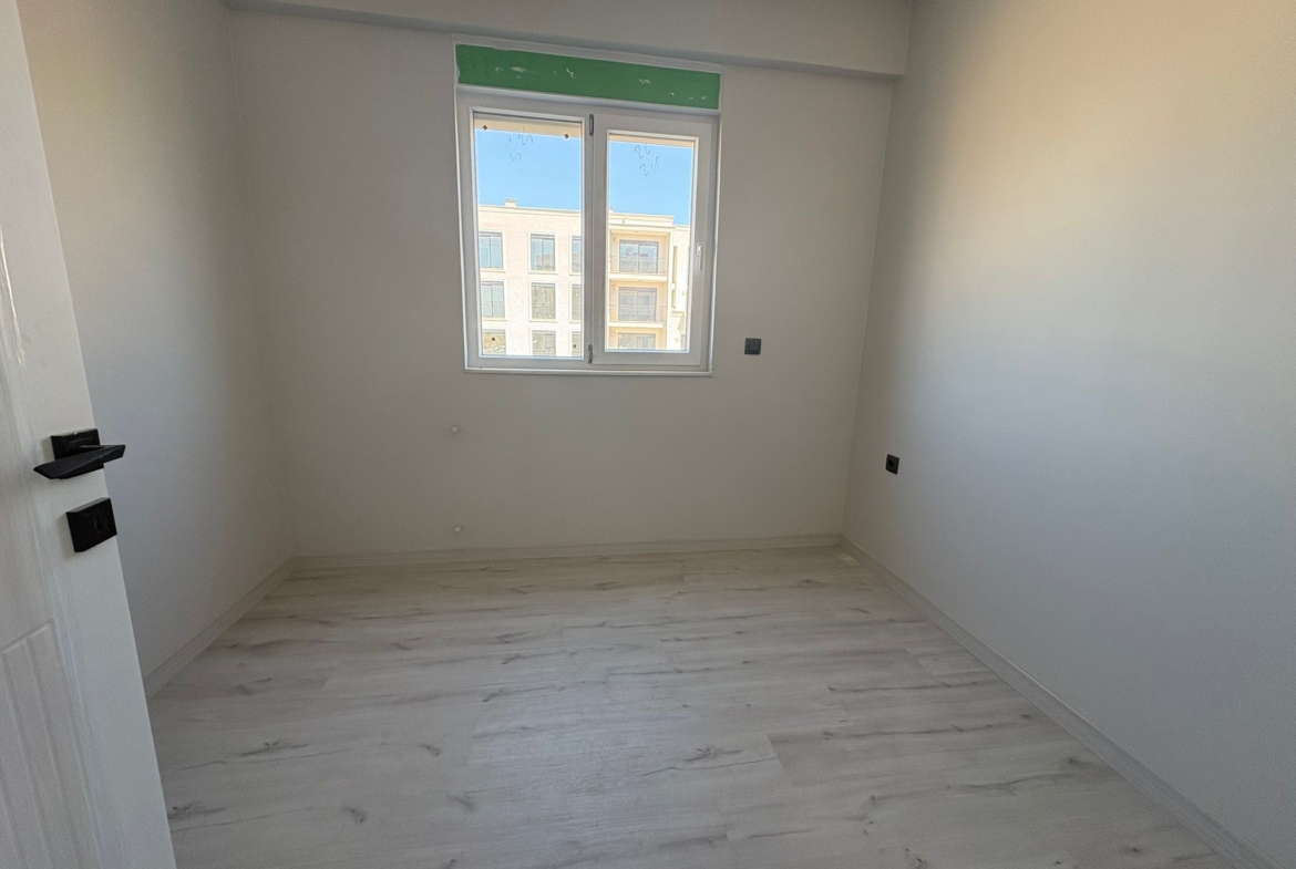 ALTINTASDA 2+1 KİRALIK HAVUZ CEPHE DAİRE