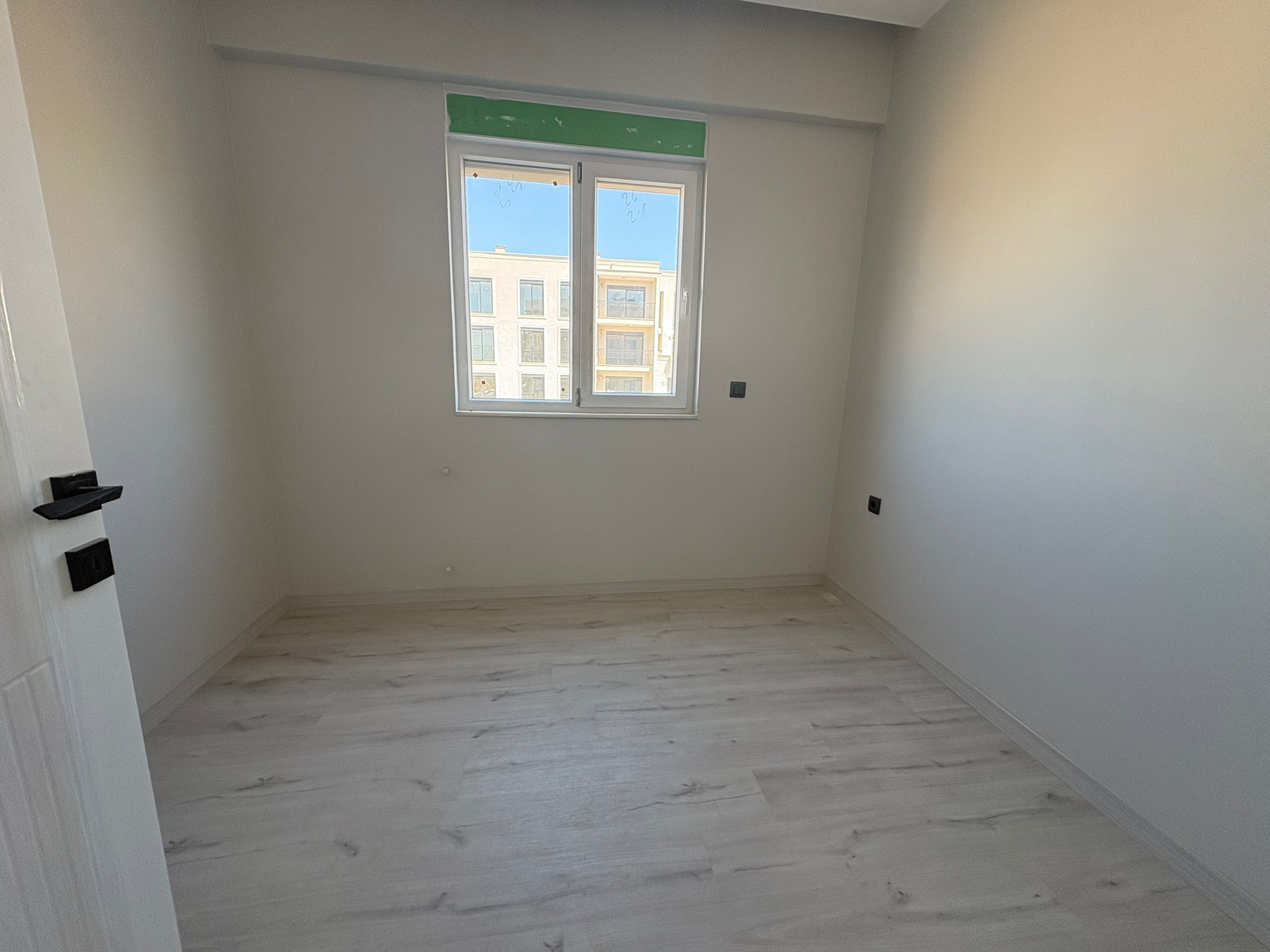 ALTINTASDA 2+1 KİRALIK HAVUZ CEPHE DAİRE