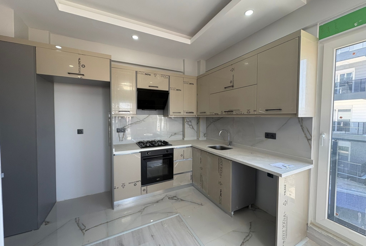 ALTINTASDA 2+1 KİRALIK HAVUZ CEPHE DAİRE