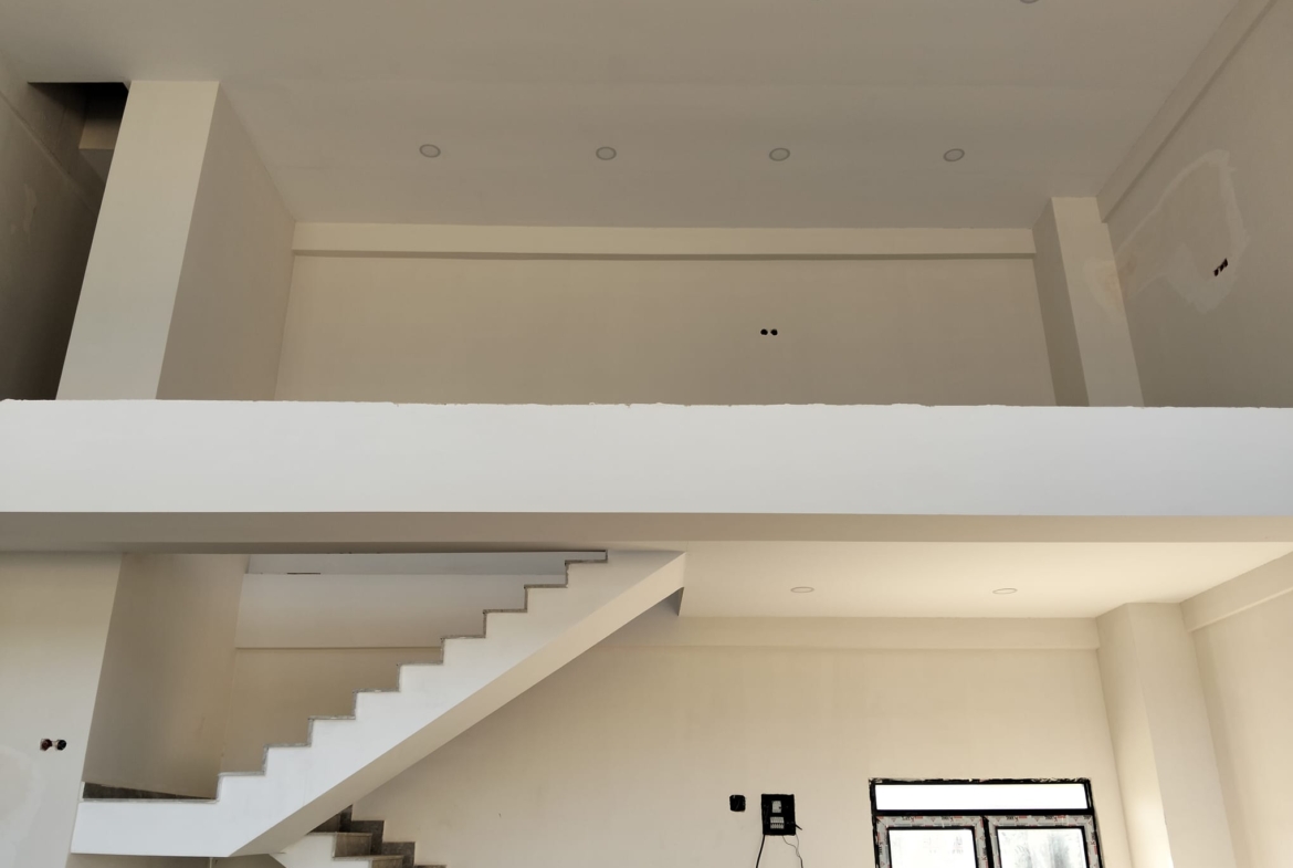ALTINTAŞ ANTORYUMDA KİRALIK 300 m2 dDÜKKAN
