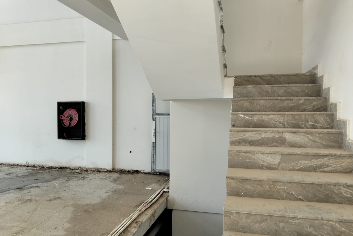 ALTINTAŞ ANTORYUMDA KİRALIK 300 m2 dDÜKKAN