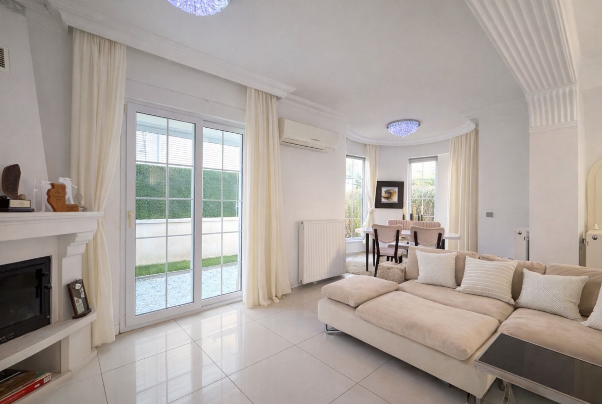 Belekte Airbnb Ruhsatlı | Müstakil Havuzlu 3+1 Lüks Villa