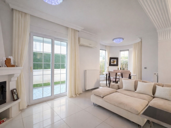 Belekte Airbnb Ruhsatlı | Müstakil Havuzlu 3+1 Lüks Villa