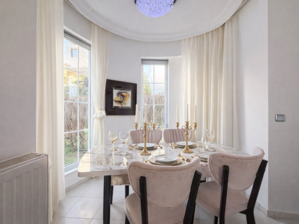 Belekte Airbnb Ruhsatlı | Müstakil Havuzlu 3+1 Lüks Villa