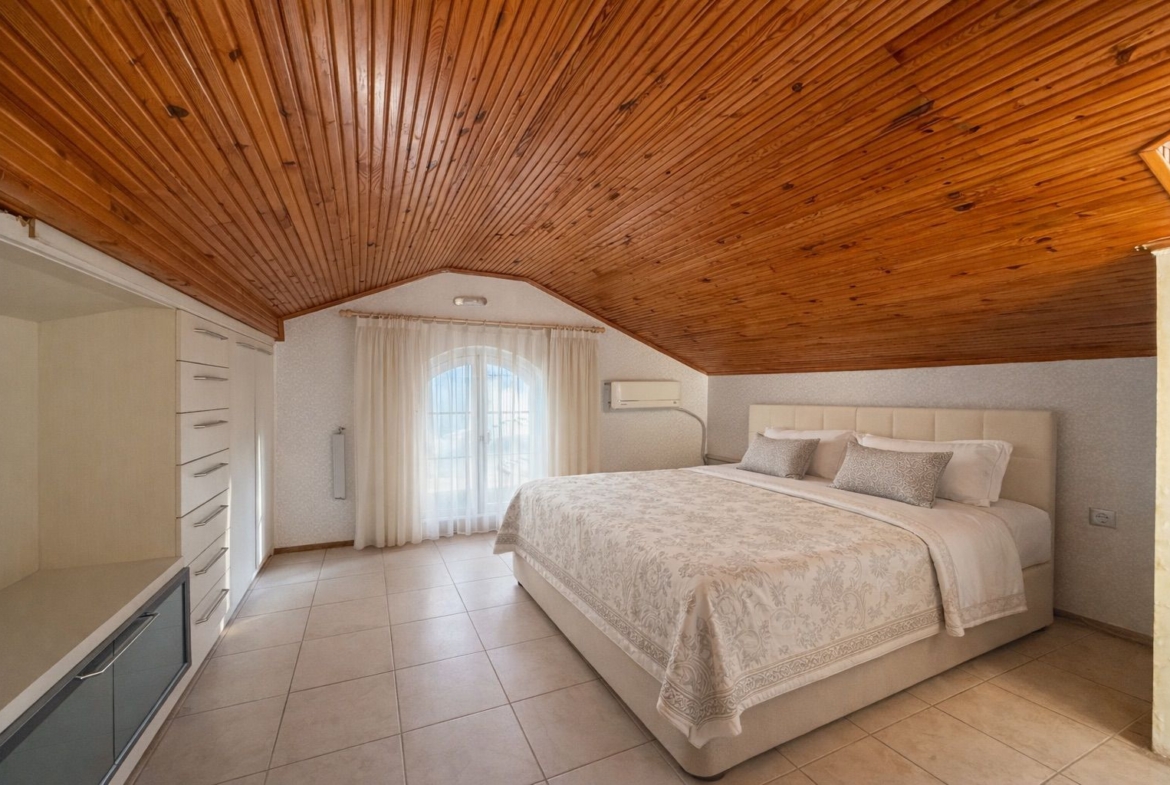 Belekte Airbnb Ruhsatlı | Müstakil Havuzlu 3+1 Lüks Villa