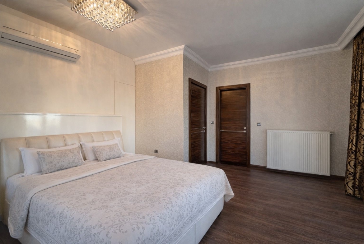 Belekte Airbnb Ruhsatlı | Müstakil Havuzlu 3+1 Lüks Villa