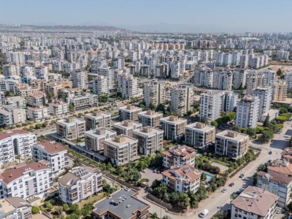 Konyaaltı Özgüntur Park Maya’da Villa Tadında 4+1 Bahçe Dubleksi