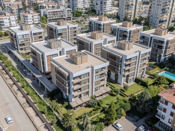 Konyaaltı Özgüntur Park Maya’da Villa Tadında 4+1 Bahçe Dubleksi