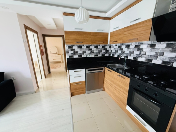 KONYAALTI HURMA’DA SİTE İÇİNDE EŞYALI SATILIK ARAKAT 2+1