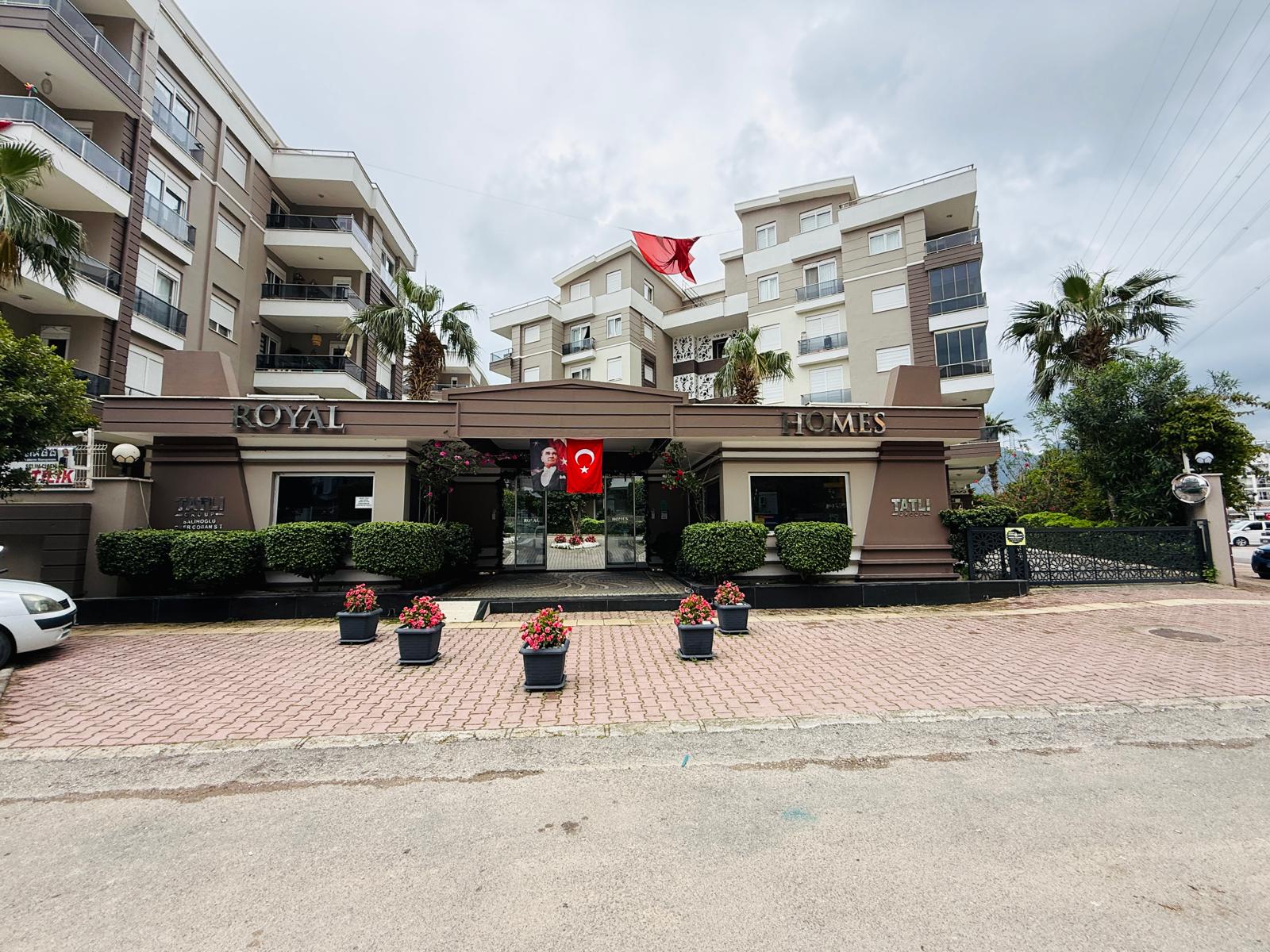 WhatsApp Image 2026-05-06 at 13.19.40 (19) KONYAALTI HURMA’DA SİTE İÇİNDE EŞYALI SATILIK ARAKAT 2+1