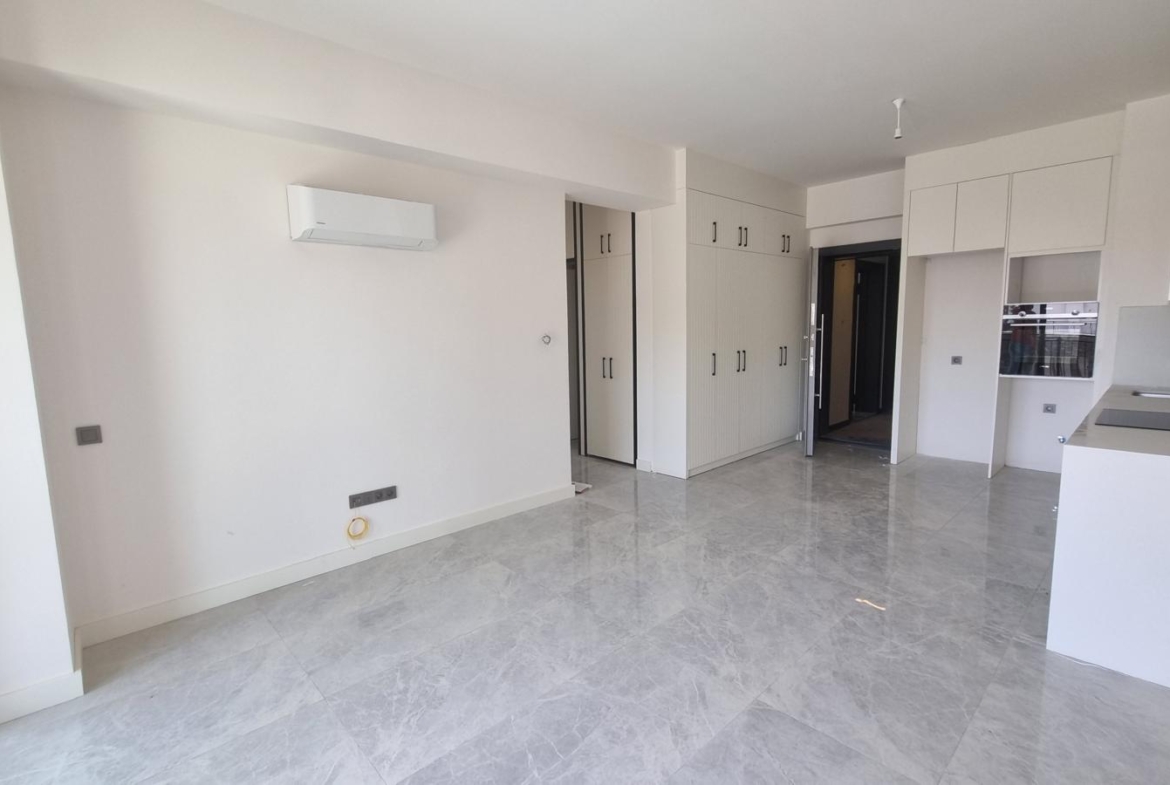 ALTINTAŞ TK 77 DE HAVUZ CEPHE KATTA 2+1 EŞYASIZ DAİRE